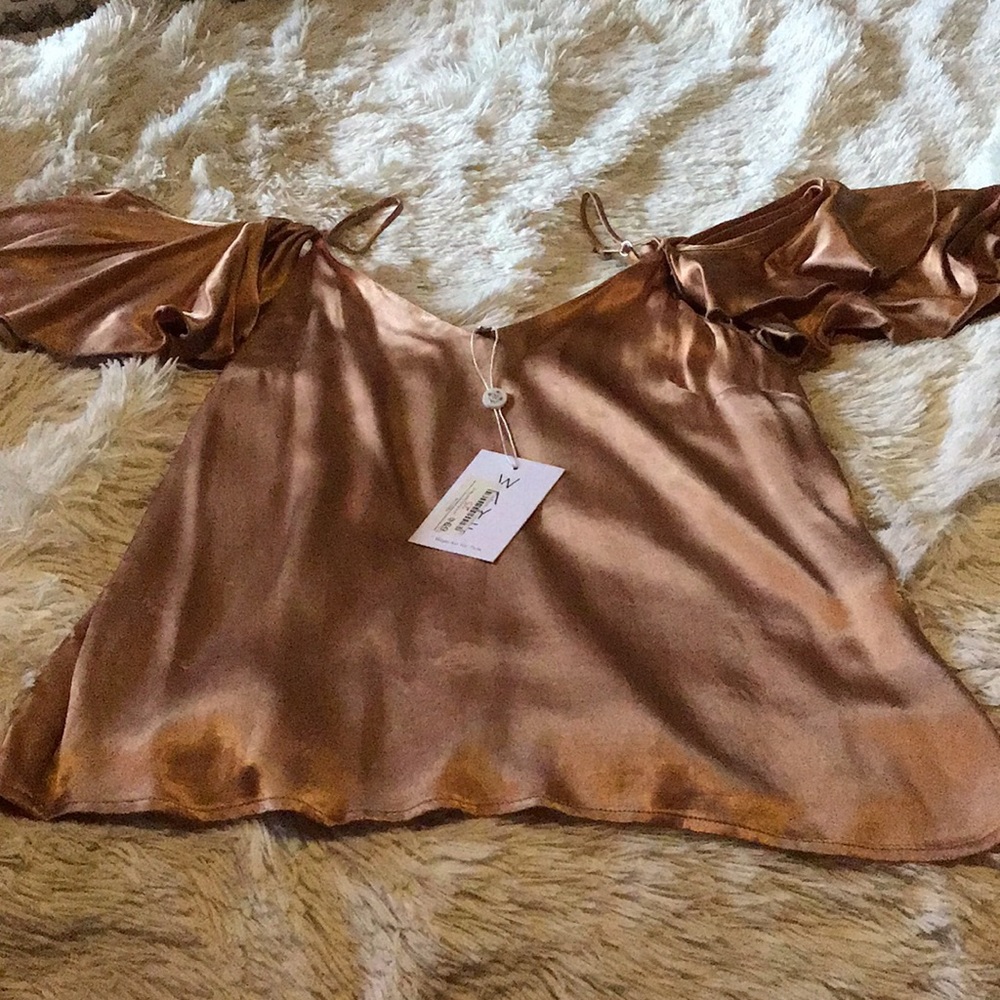 Rose gold top